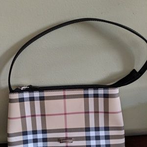 Burberry small handbag plaid so cute